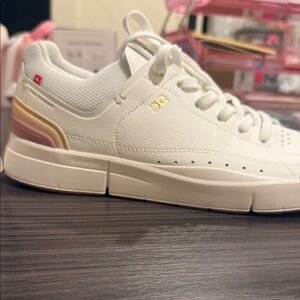 DQ Women's White and Pink Sneakers
